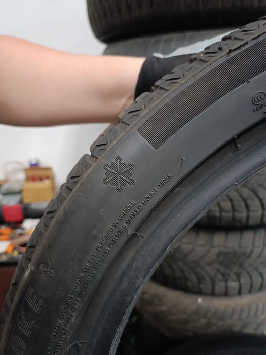 Зимни гуми 215/45/18