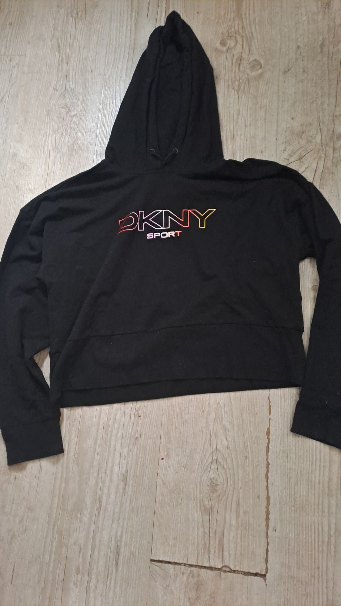 DKNY, Оригинален суитчър,  нов "M"