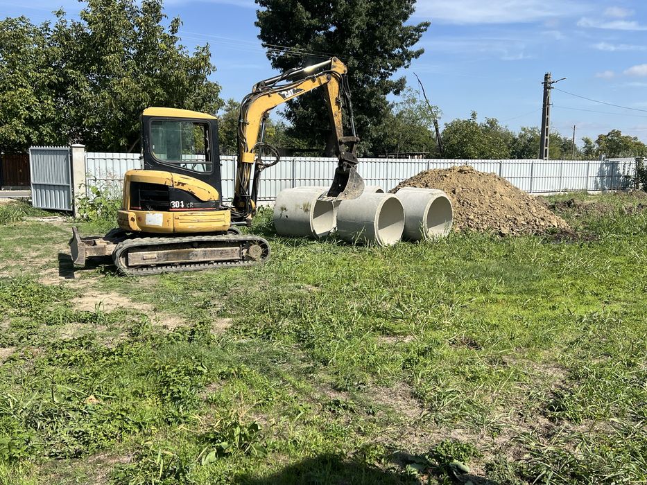 Inchiriez miniexcavator picon canalizari fose fundatii demolari