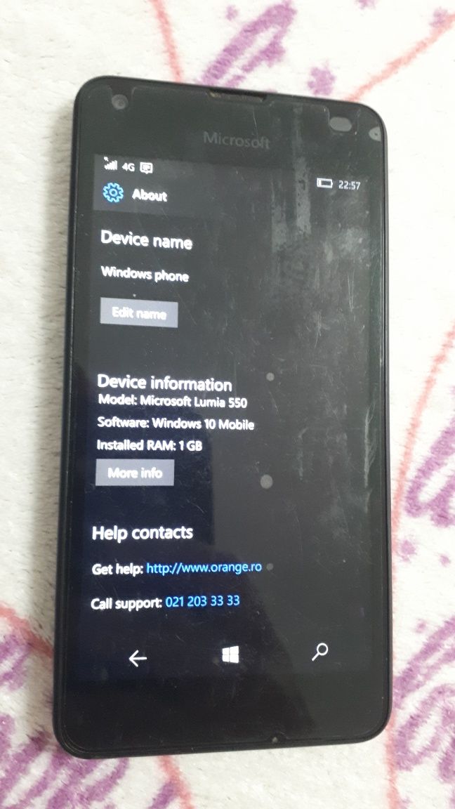 Telefon Nokia Lumia 550 Windows mobile 10