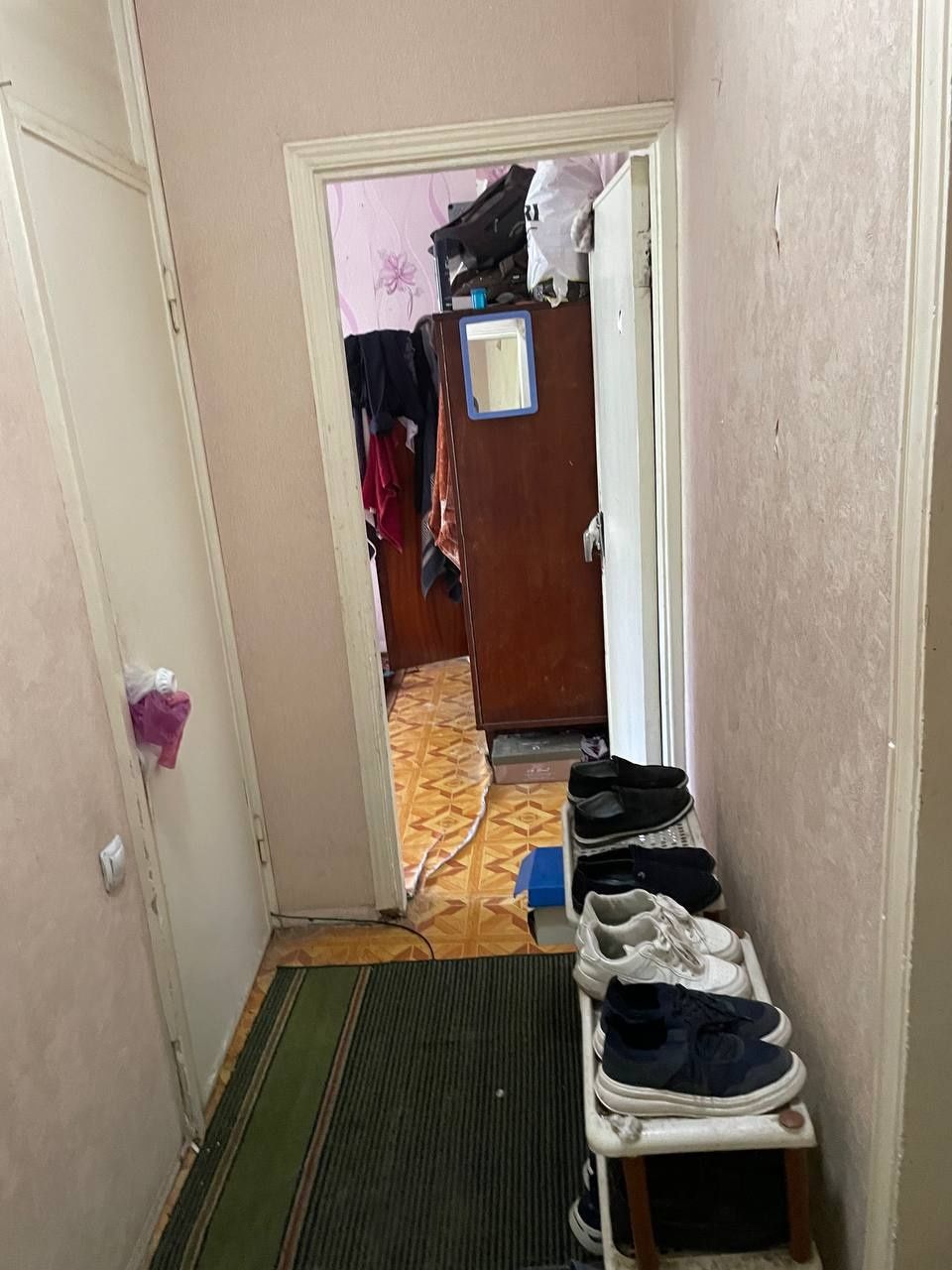 Чиланзар-3   2/4/4 Метро Навза