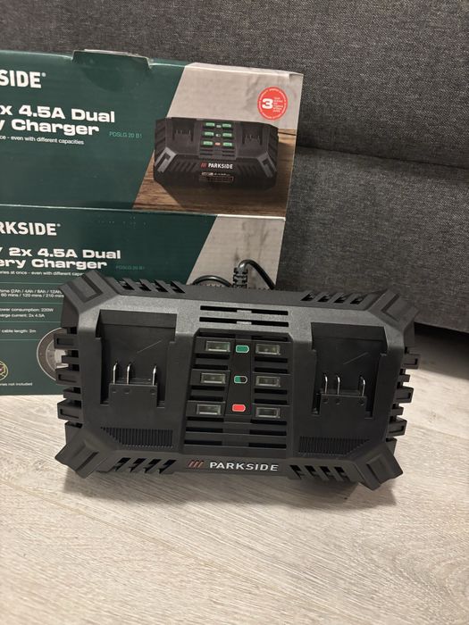 Двойно зарядно устройство Parkside за 20V батерии