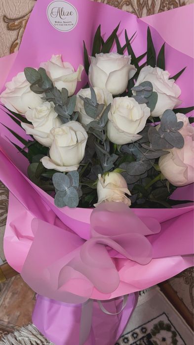 Белый розы 4000 тг с