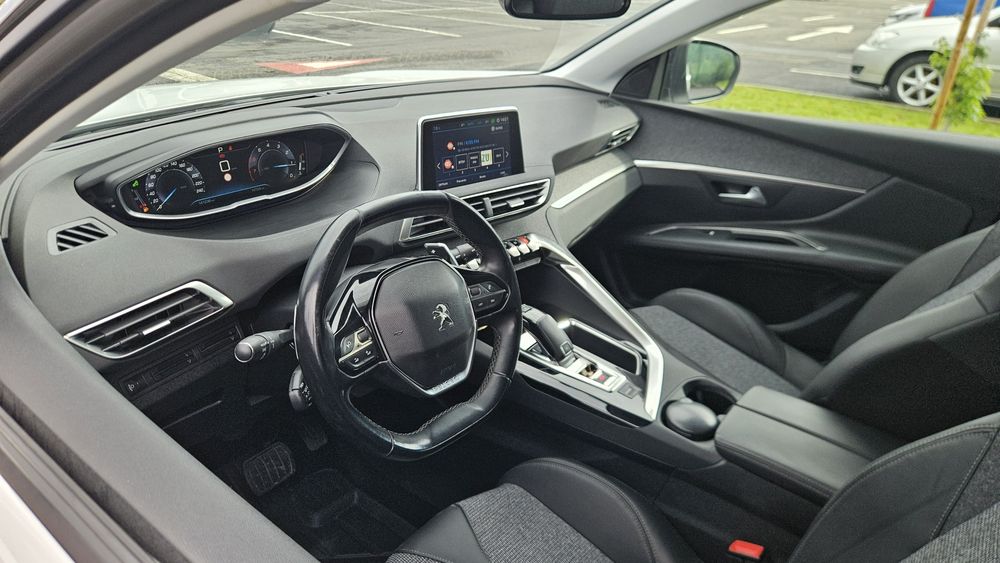 Peugeot 3008 1.2 PureTech 130CP – Automat,  141000 km