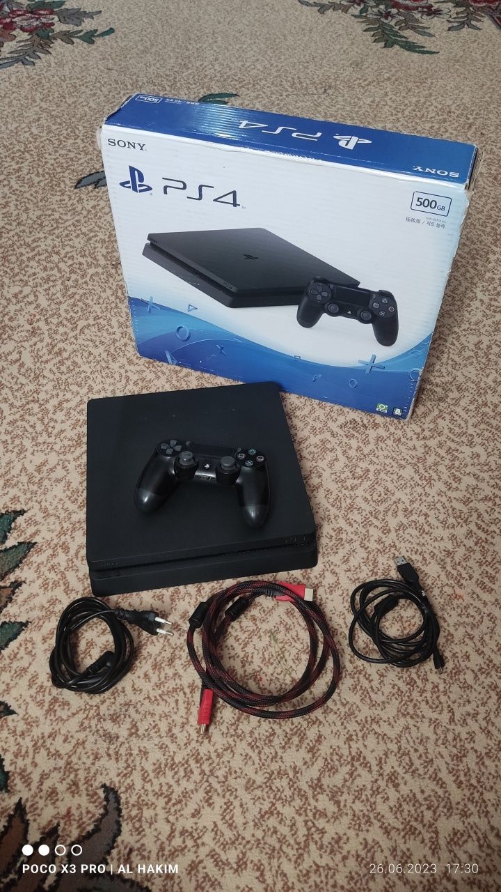 Playstation 4 slim