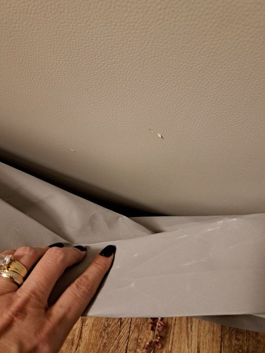 Vand pat cosmetica 350 de lei