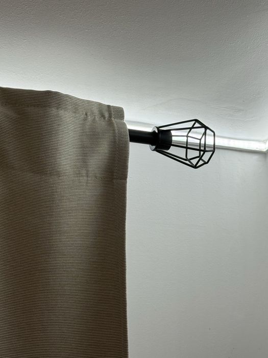 Perdea draperie bara