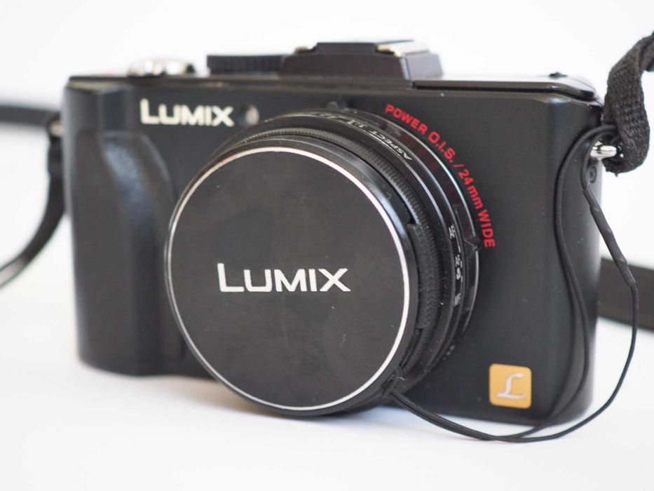 Panasonic Lumix DMC-LX5 10mp х3.8 зуум, обектив Leica + акесесоари