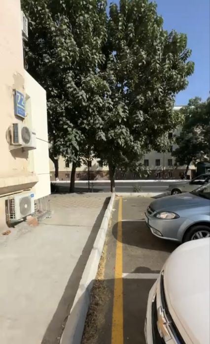 Аренда полуподвального помещения, рядом ресторан Жуманджи вдоль дороги