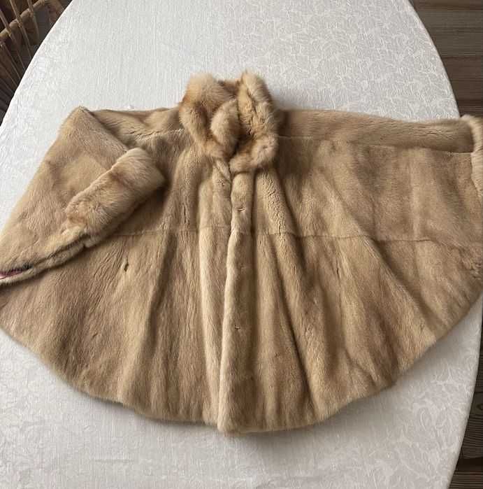 Haină din Blană Naturală de Vizon , Haină de nurcă cu sable