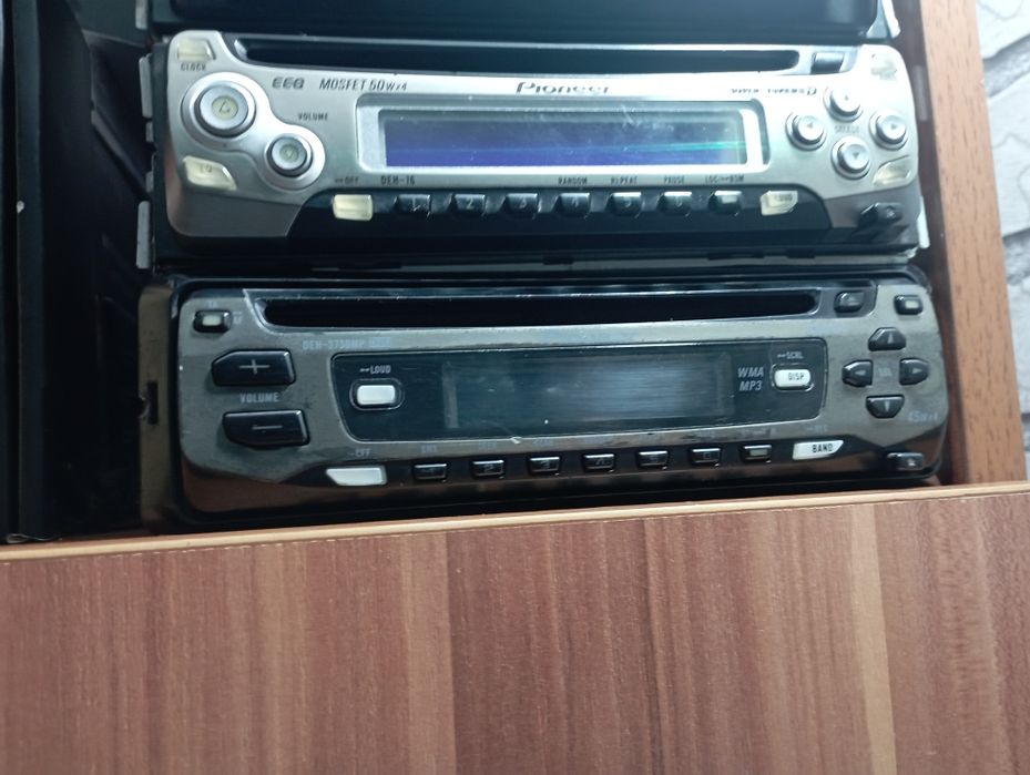 Pioneer  работает только радио по 5 за каждый писать на олх