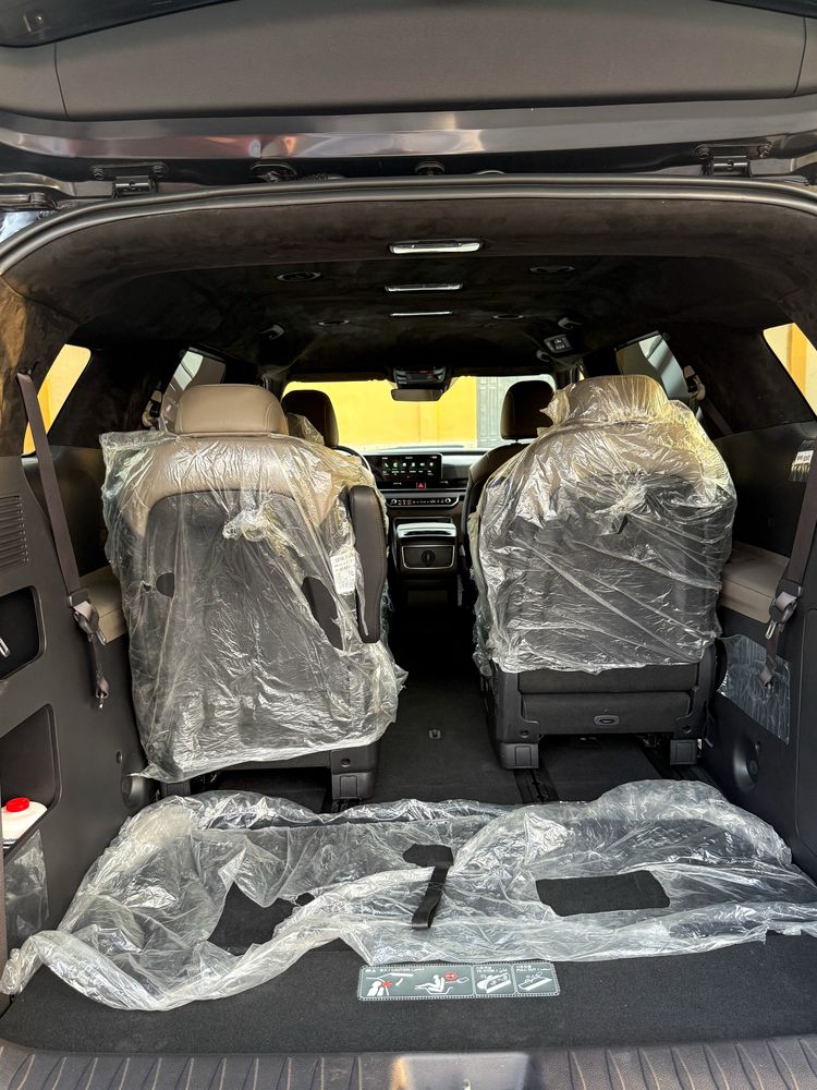 Kia carnival 2024 qora
