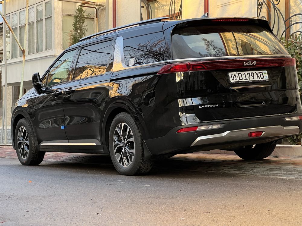 KIA Carnival 2023