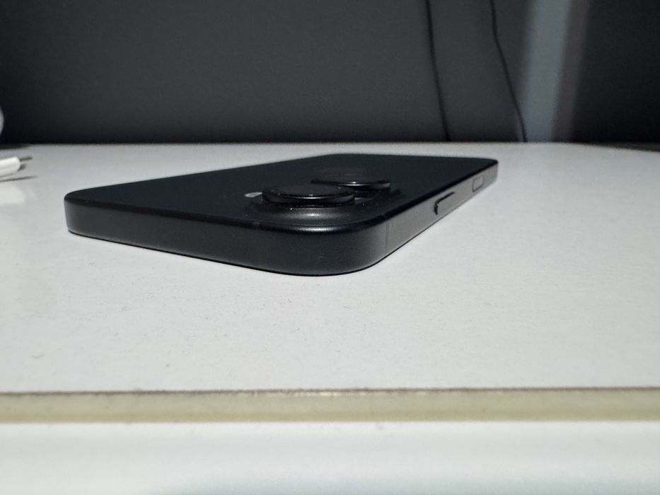 iphone 16 128 gb black 58 зареждания