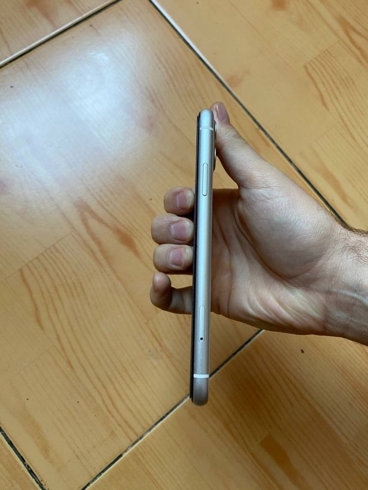 iPhone 11 CH/A Xotira 128 Yomkost 84%