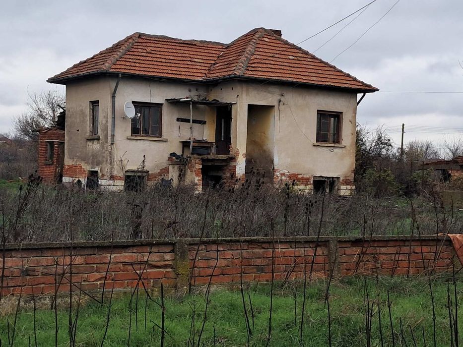 Къща в село Борован двор - 2,160 кв.м Борован