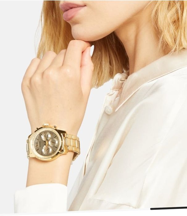 Guess - чисто нов часовник