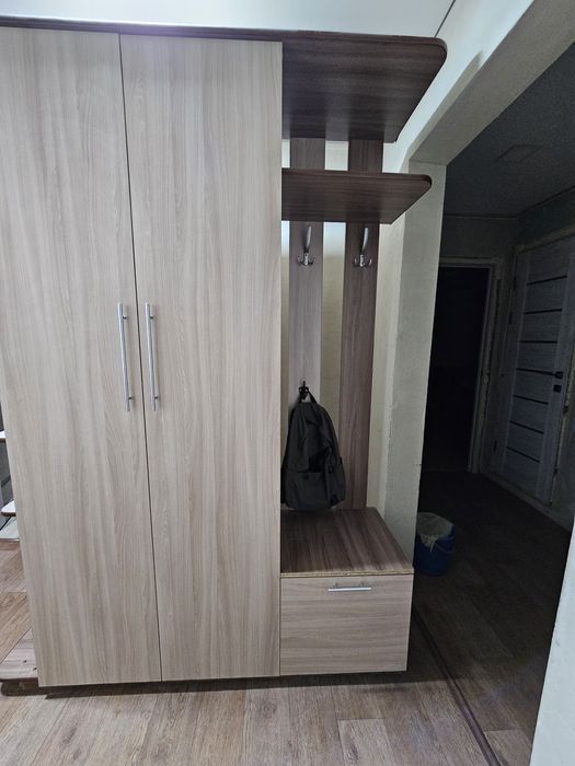 Шкаф в прихожую ...