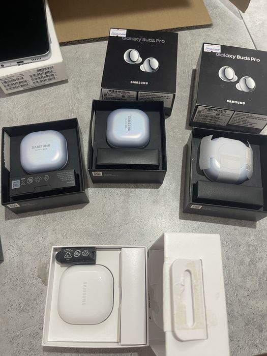 Наушники Galaxy Buds pro скребристые