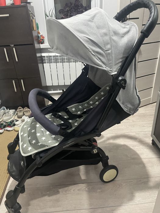 Продам прогулочную коляску