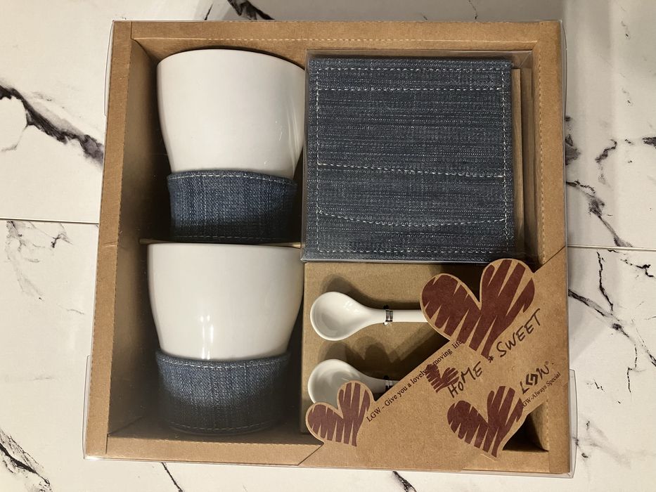 Чашки с подставками