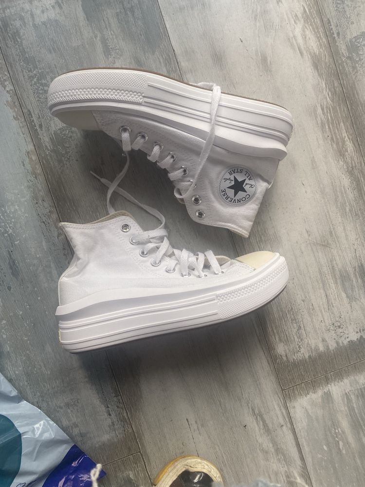 Дам. Кецове Guess и Converse