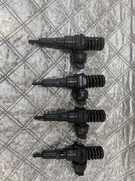 injector cod 038130073AQA vw motor 1.9 cod BPT AXR