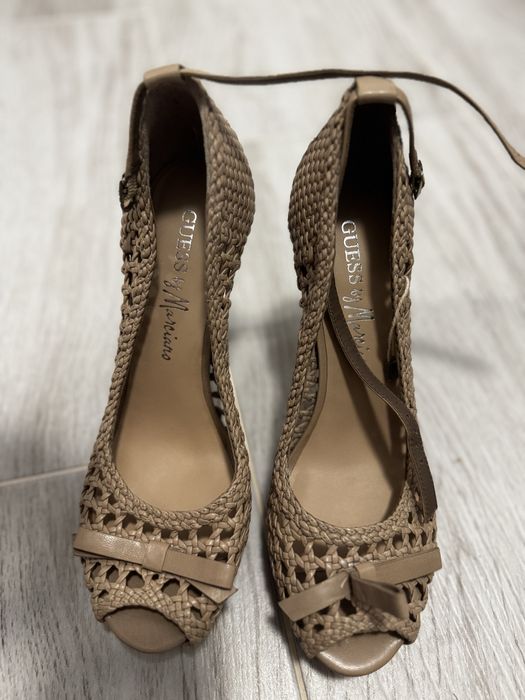 Pantofi Guess dama 39