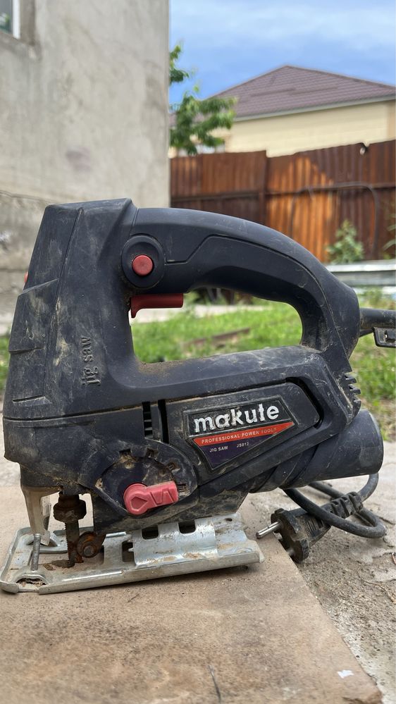 Продам лобзик Makute Jig Saw JS012 710W