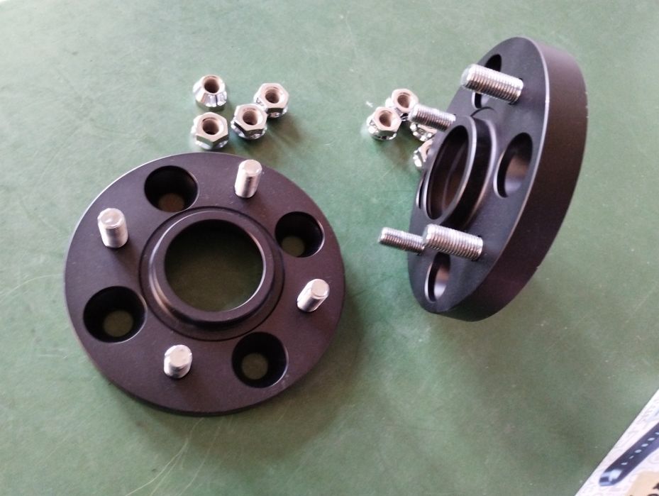 Flanșe distantiere Ford Fiesta Focus Puma 20 mm 
Prinderea 4 x 108 x 6