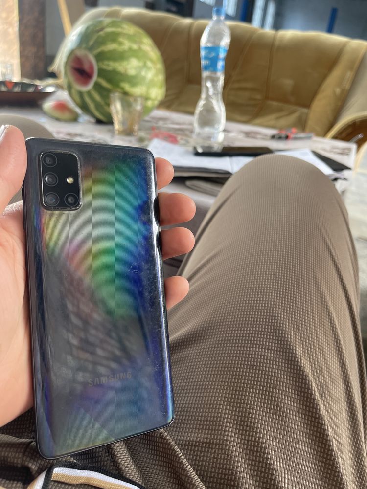 samsung a71.