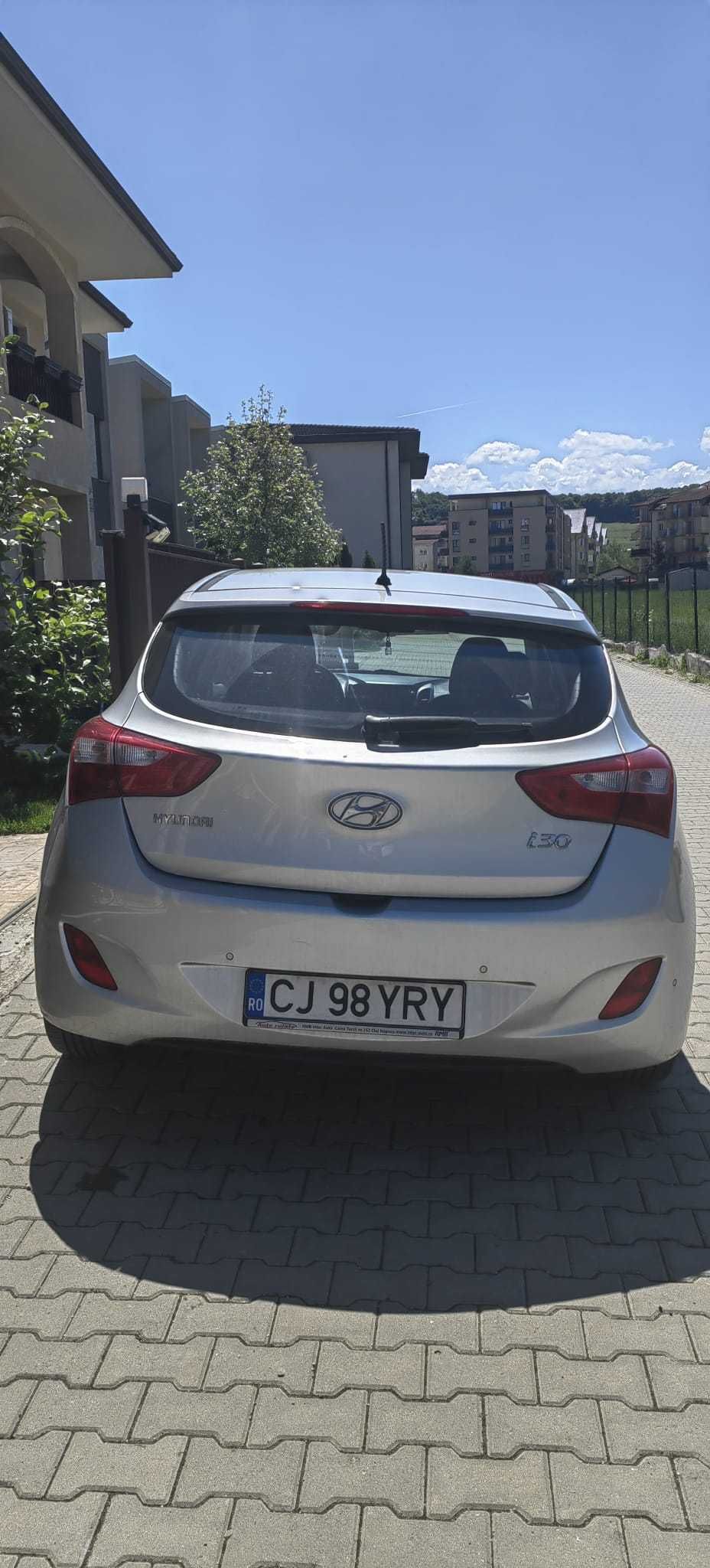 Vand Hyundai i30 2015 benzina