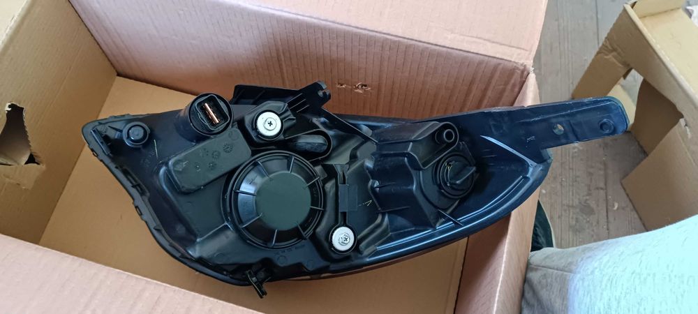 ФАР ХЮНДАЙ I 20. 2008-2012 Година