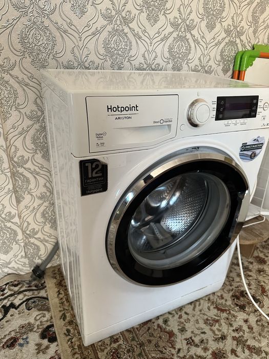 Стиральная машина Hotpoint