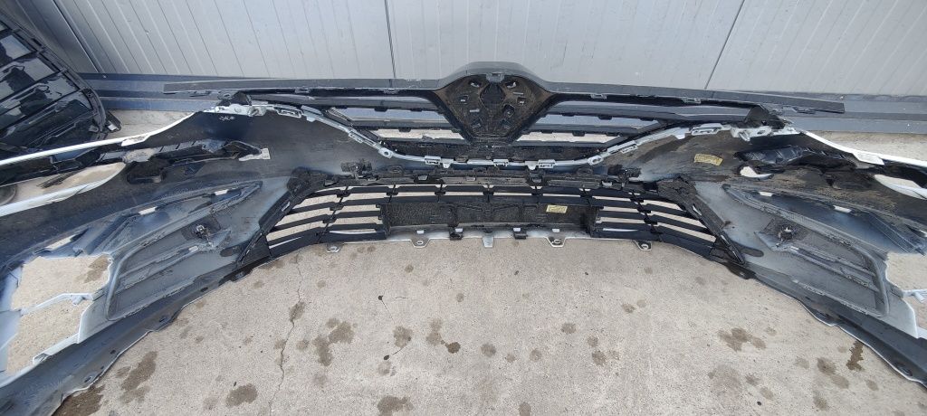 Bara fata Renault Megane 4 facelift recondiționată