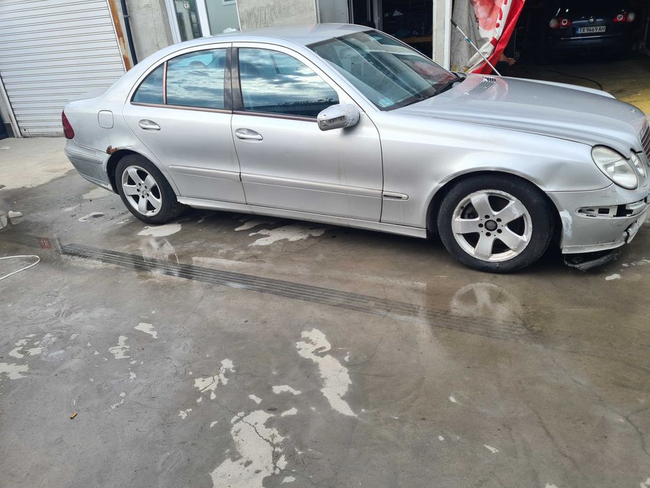 ***САМО НА ЧАСТИ ***

Mercedes E270 W211 Sedan, ръчни скорости