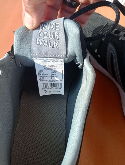 Vând pantofi sport dama produs de calitate superioara mărimea 38