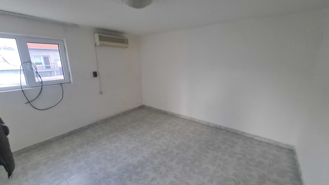 Продава се Къща в Разград, Житница - 82 кв.м за 977 €/кв.м - Снимка #8