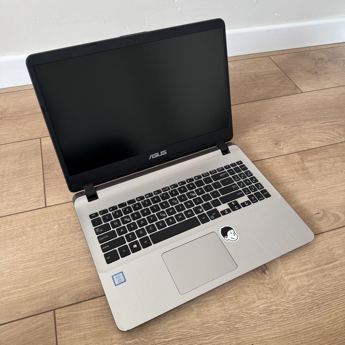 Asus Vivobook X507UA