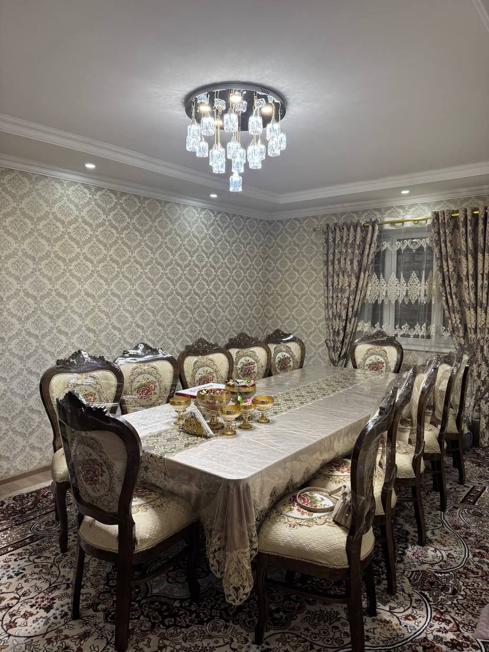 Toshkent Shahar bektemir tumani Evro Uy 2 etaj 5 xona 2 ta sanuzel