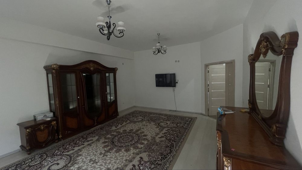 Срочно продается квартира локомотив 3/9/9(97м2)