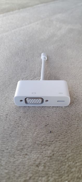 Iphone VGA to lightning adapter