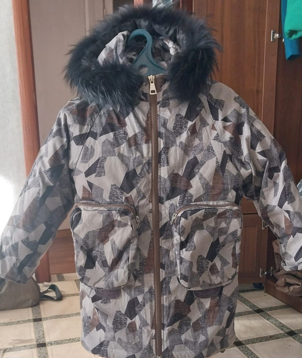 Продается детская зимняя куртка