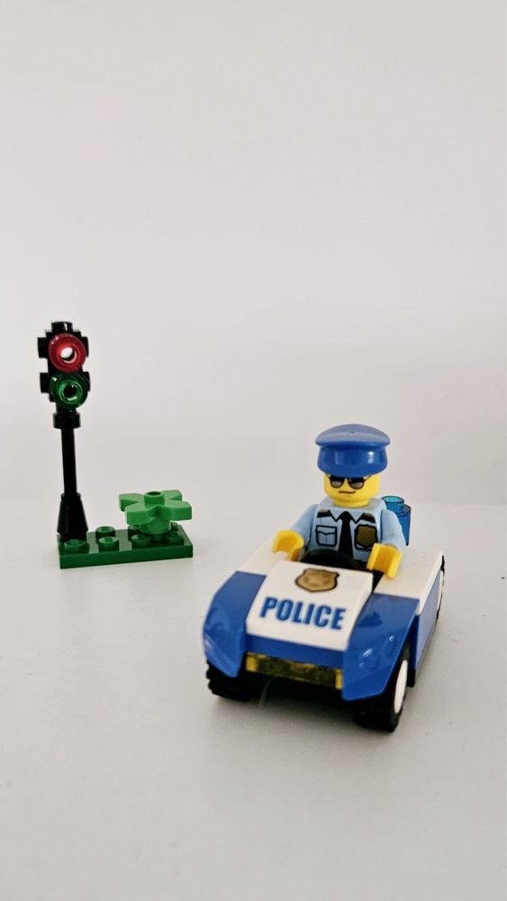 Lego Juniors City 30339 - Traffic Light Patrol (2018)