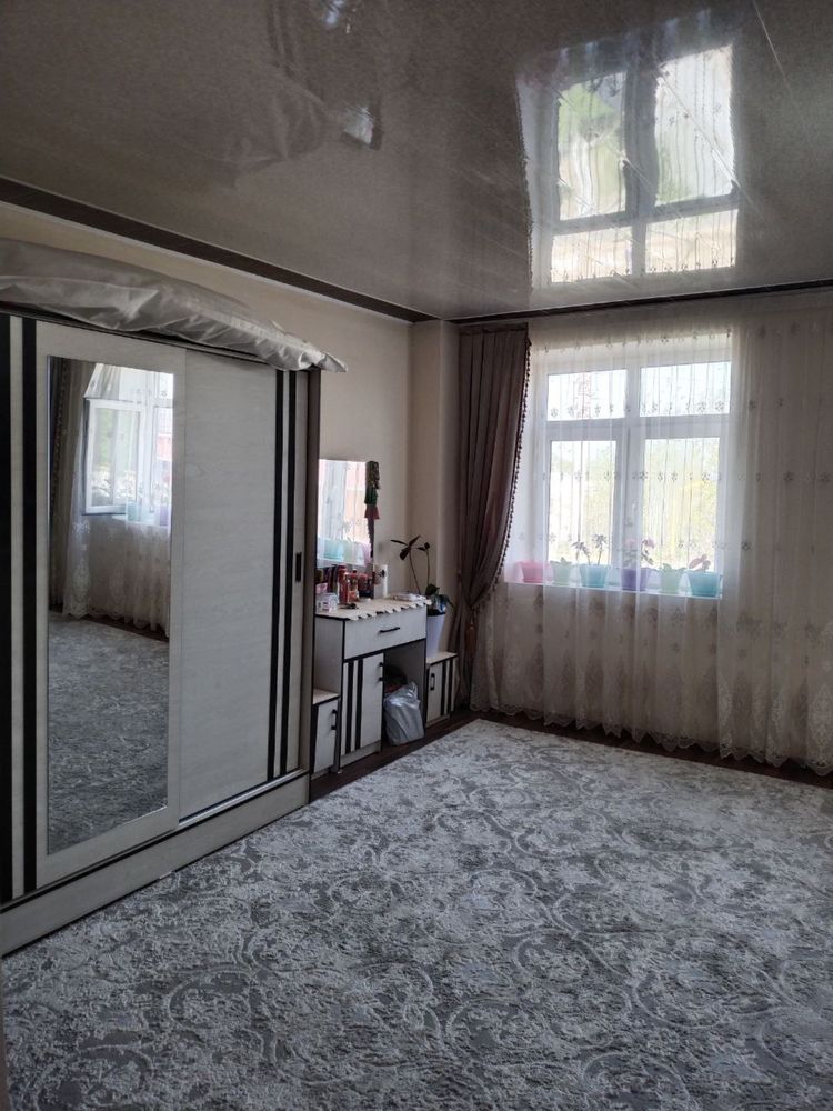 Срочно продаю 2 комнатнаю квартиру на Буз Сув