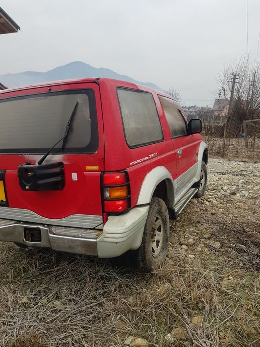 Dezmembrez mitsubishi pajero motor 2.8