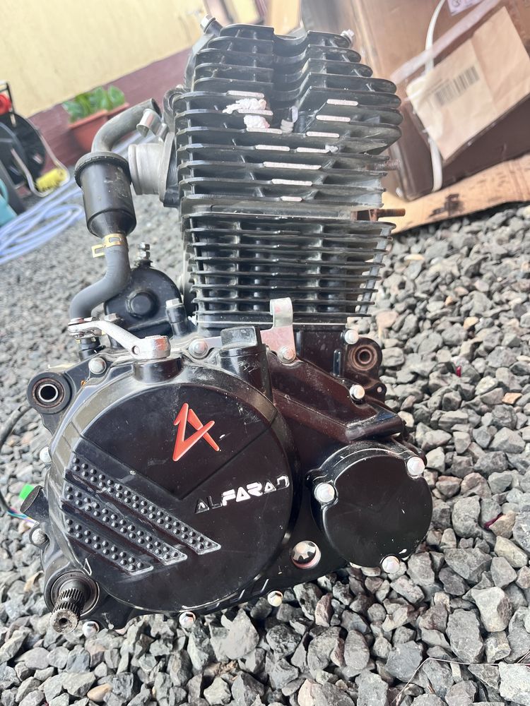 motor defect pt piese, de motocros model Alfarad A-8  de 300 cm