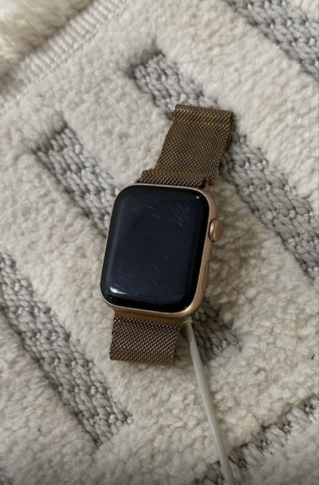 Продам часы apple watch