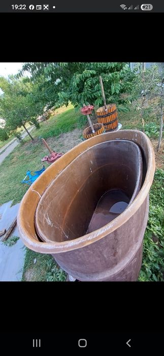 Teasc presă de stors strugurii hidraulic  ,