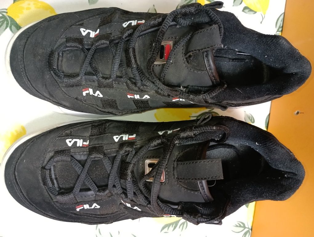 Fila N 39,5 кожени - 22 лв